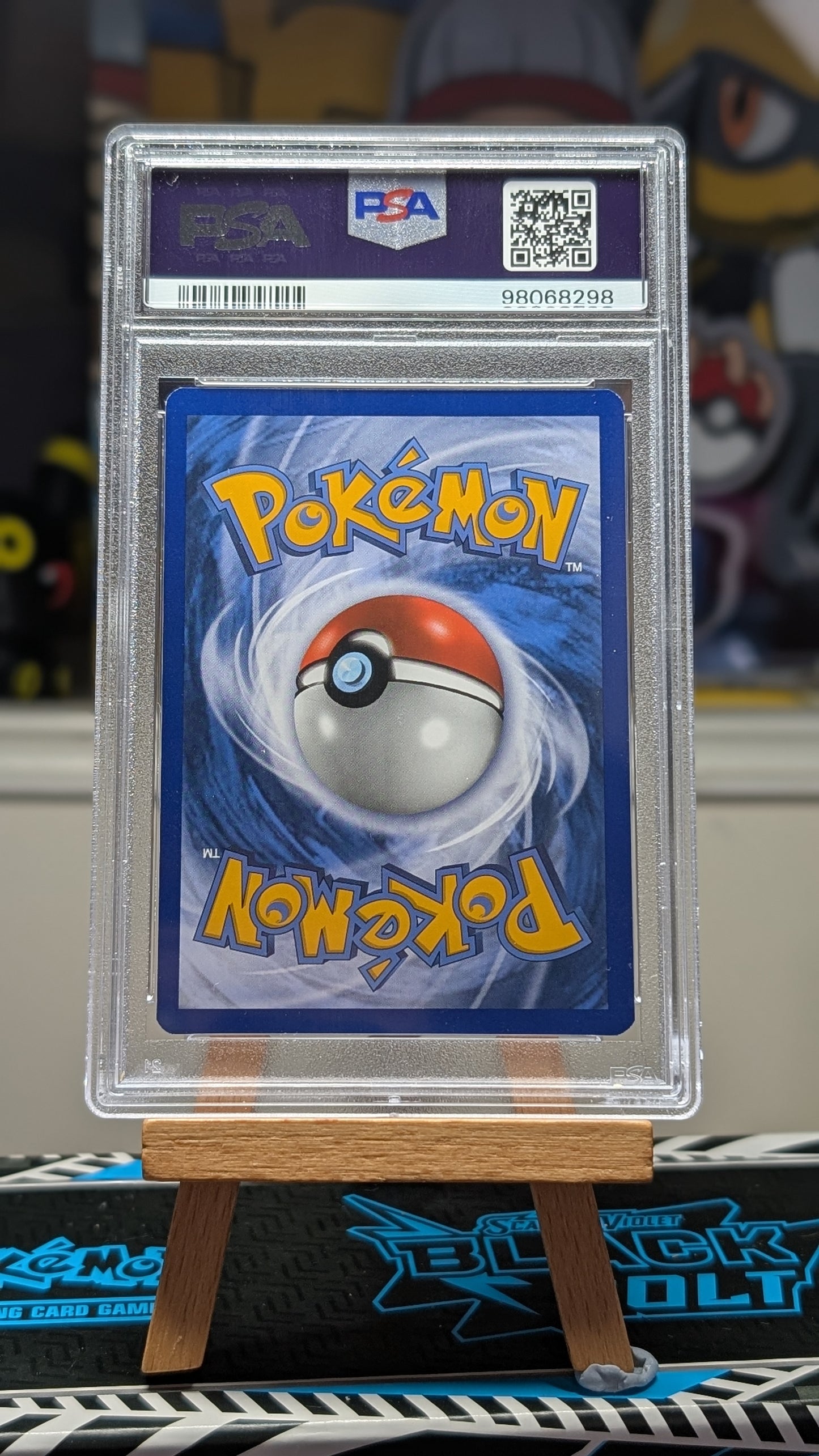Gyarados - Rainbow Secret Rare - PSA 8