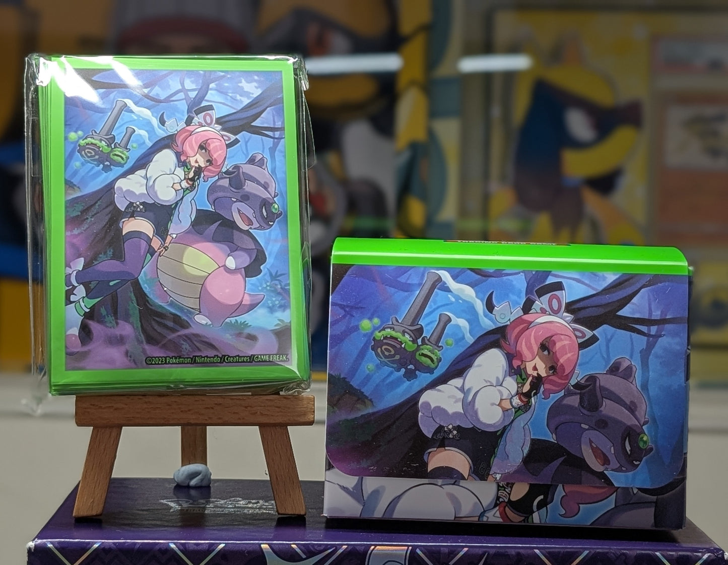 Klara Premium Tournament Collection Deck Box, Sleeves & Coin.